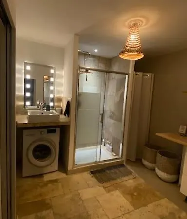Vila Maison De Village Avec Petite Piscine. *